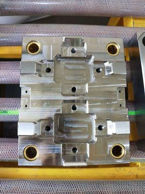 سختی اجزای قالب تزریق ASTM H13 HB160-180 با دقت بالا