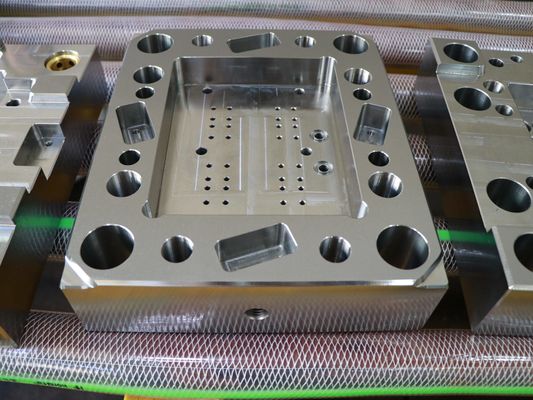 پایه قالب دقیق JIS S50c خدمات آرم سفارشی فرز دقیق